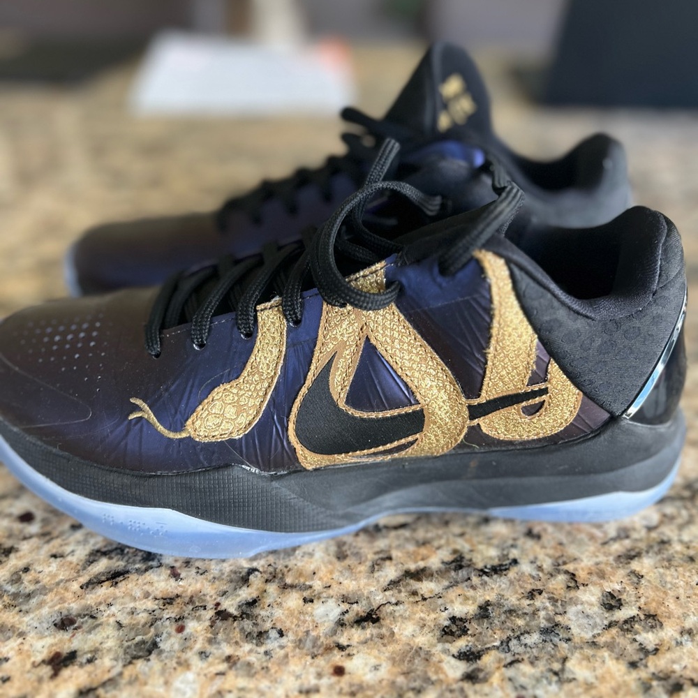 Kobe V Protro Size M 7 / W 8.5